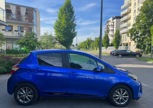 Toyota Yaris cena 59500 przebieg: 70200, rok produkcji 2017 z Bisztynek małe 301